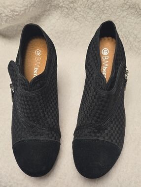 bernie mev. Black Textured Woven Slip-On Mules with Side Zip